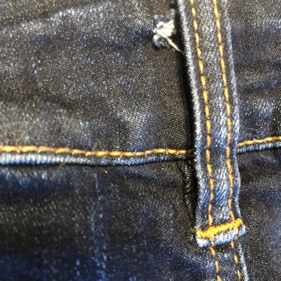 American Eagle Hi-Rise Shortie Shorts - size 8 - Picture 7 of 7